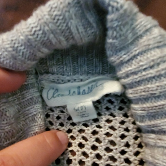 Gray and Maroon sweater cardigan - Picture 3 of 3